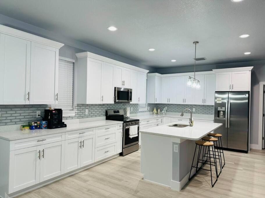 Brand New Tampa Oasis With Private Jacuzzi Retreat Villa Lutz Exterior foto